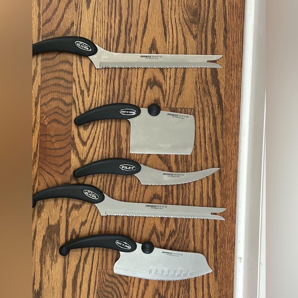 Miracle Blade II 5 piece knife set -like new